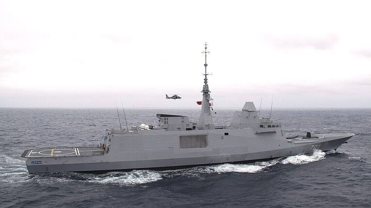 Entraron buques de guerra en Ceuta… y los Españoles se enteran por un periódico